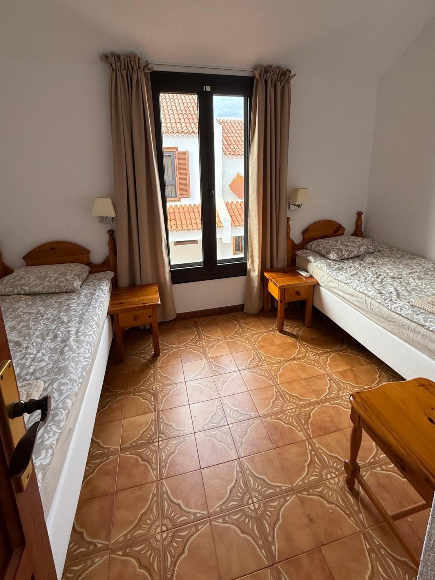 Sunny 2-Bedroom Apartment In Parque Santiago II Playa de las Américas Buitenkant foto